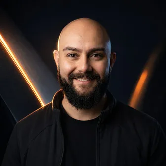 Retrato de Pedro, desenvolvedor frontend e backend na Weboinova