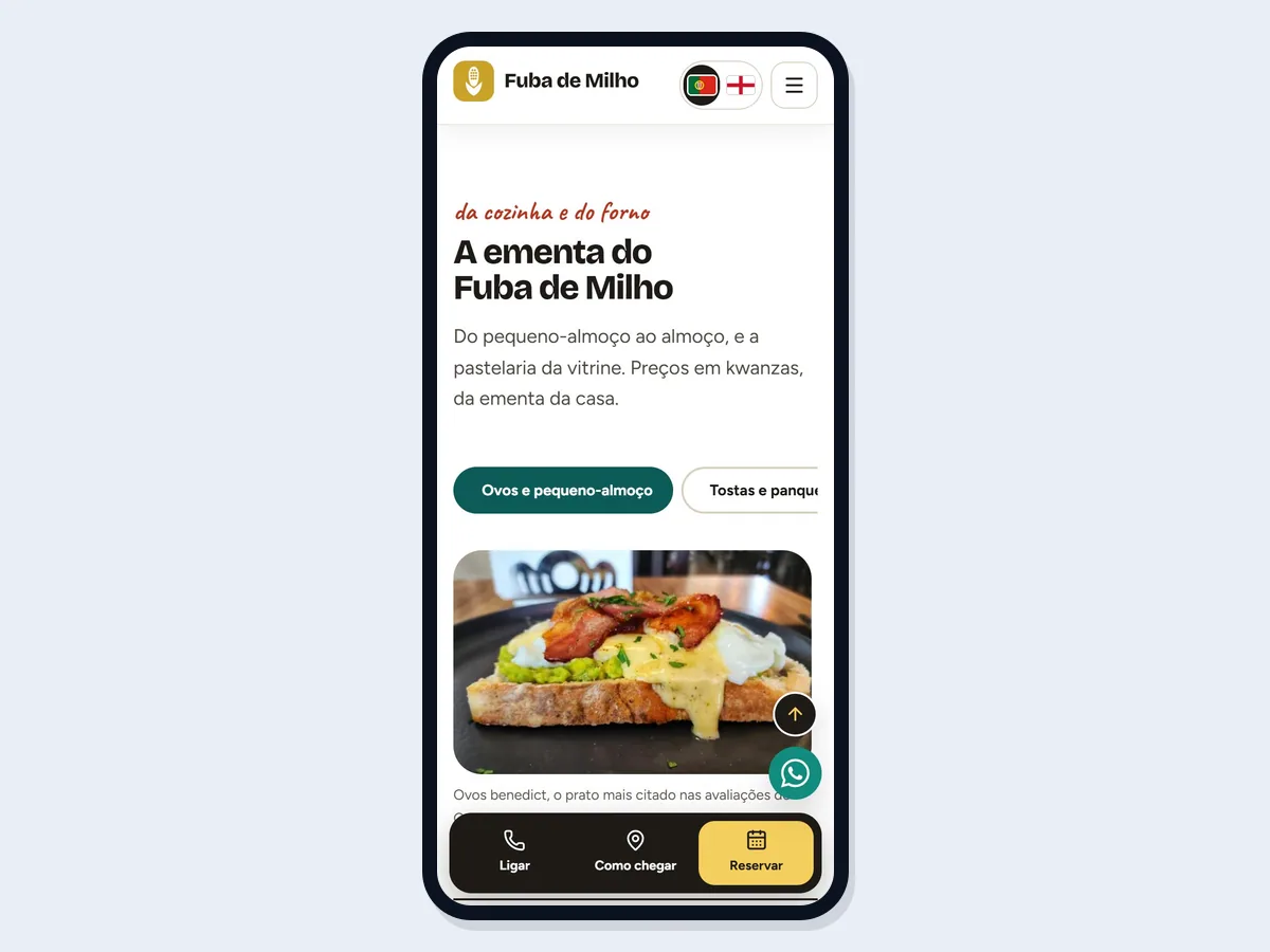 Een smartphone toont de menukaart van Fuba de Milho met tabbladen per rubriek en onderaan knoppen om te bellen, de weg te vinden en te reserveren