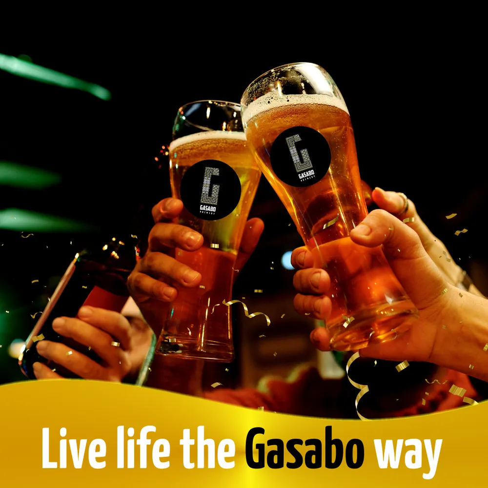 Een bericht voor Gasabo Brewery met twee glazen bier met het logo die tegen elkaar klinken en de tekst Live life the Gasabo way