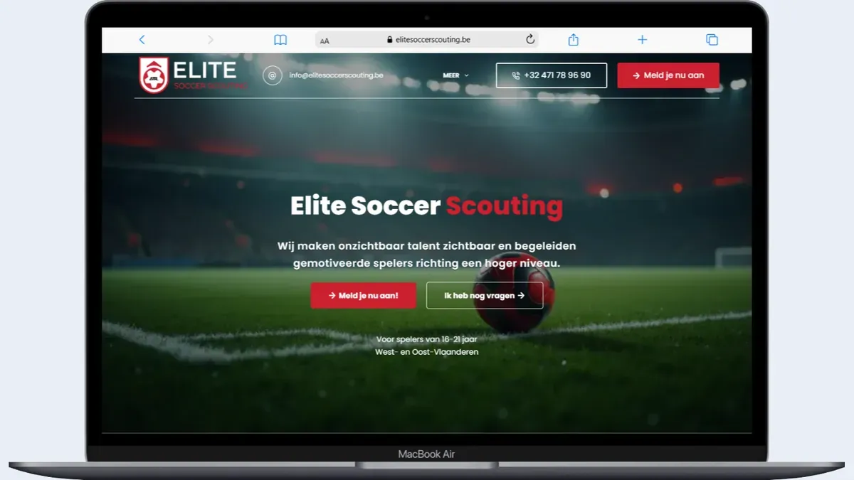 Mockup van de website van Elite Soccer Scouting, de startpagina op een laptop